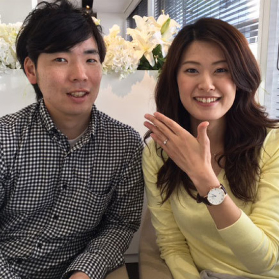 サイドのダイヤが可愛らしいデザイン
